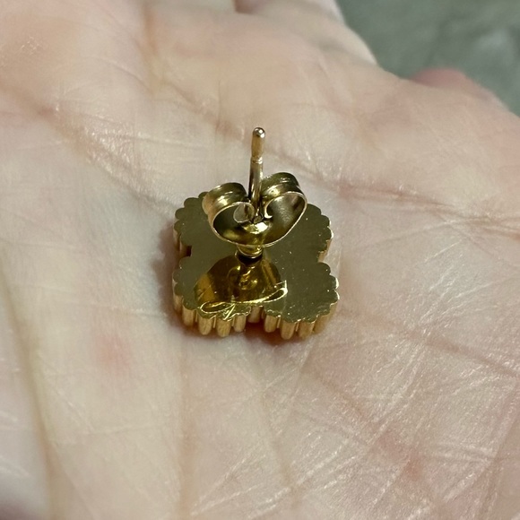 NEW Elegant Four Leaf Clover Design Stud Earrings PINK & GOLD 🩷 BARBIE FEVER 🩷 - Picture 6 of 6